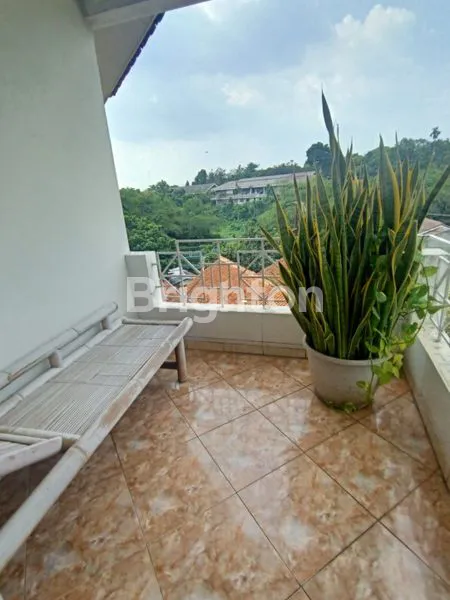 image RUMAH NYAMAN 2 LANTAI COCOK UNTUK KELUARGA BESAR ATAU KOST- KOSTAN DI LOKASI STRATEGIS (7)