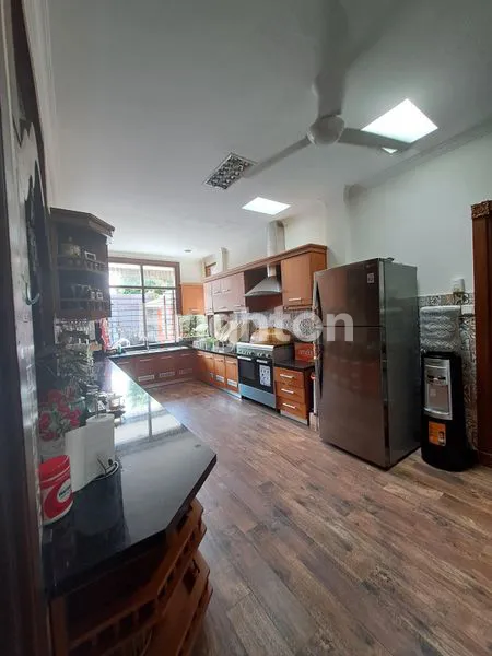 image RUMAH MEWAH RASA VILA DI PERUMAHAN PUPUK (4)