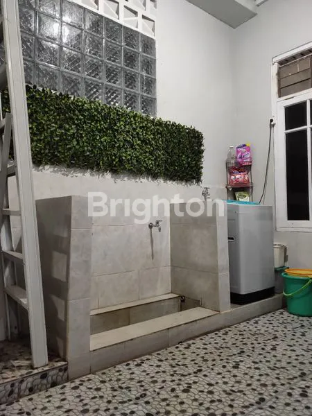 image RUMAH BESAR SEMI FURNISH DI SAWANGAN PERMAI (6)