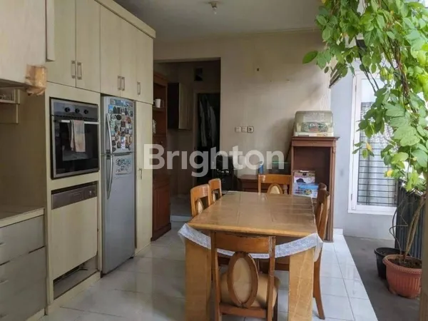 image RUMAH BSD GRIYA LOKA LUAS BANYAK KAMAR ADA KOLAM RENANG LOKASI STRATEGIS (8)