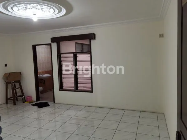 image RUMAH MERUYA UTARA KAWASAN STRATEGIS DIJUAL MURAH, JAKARTA BARAT (3)