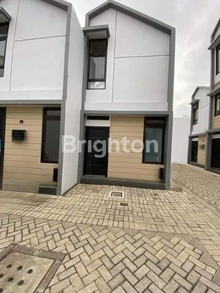 image RUMAH DI BINUS ARAYA KOTA MALANG (1)