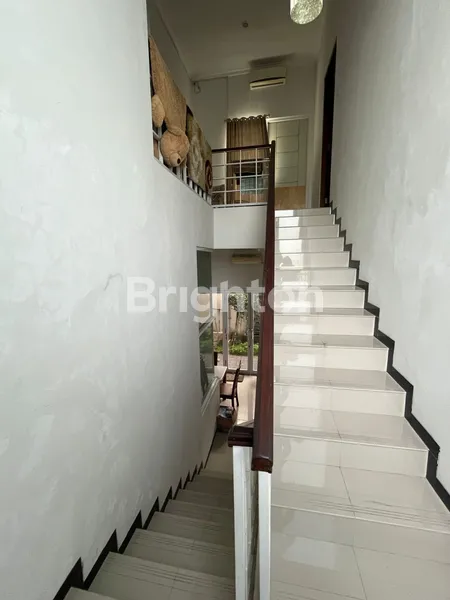 image RUMAH 2 LANTAI SUDAH RENOVASI DI LA DIVA GREENHILL MENGANTI GRESIK (6)