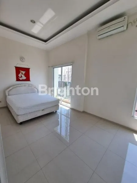 image RUMAH HOKI BARU 3 LANTAI DI PALM 3 RESIDENCE DURI KEPA JAKARTA BARAT (6)