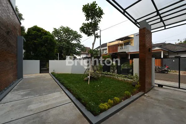 image RUMAH BARU, BANGUNAN MANDIRI, FURNISHED, MEWAH, KENCANA LOKA, BSD CITY (1)