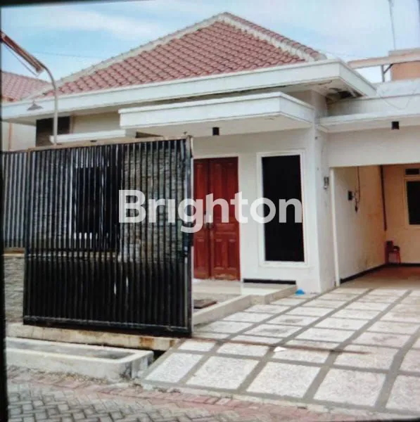 image RUMAH BAGUS TERAWAT MANYAR TIRTOMOYO DEKAT MANYAR INDAH, MANYAR KARTIKA, MANYAR JAYA, MANYAR TIRTOYOSO, MANYAR TIRTOASRI, MANYAR TOMPOTIKA, MANYAR REJO, KLAMPIS WISMA MUKTI (2)