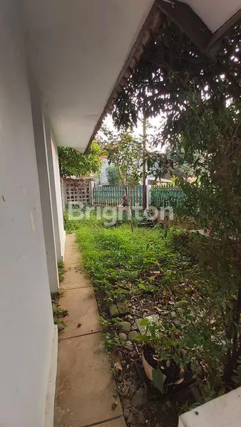 image RUMAH DENGAN LAHAN MASIH LUAS UNTUK RUMAH TUMBUH, DI DAERAH YANG ASRI (3)