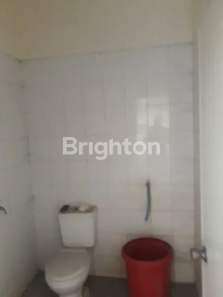 image RUMAH STANDAR ADA SISA TANAH TERAS SDH RAPI DI KERAMIK RUMAH KAHURIPAN THE GARDINDI (2)