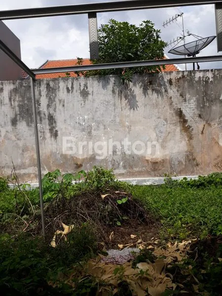 image RUMAH STANDAR ADA SISA TANAH TERAS SDH RAPI DI KERAMIK RUMAH KAHURIPAN THE GARDINDI (5)