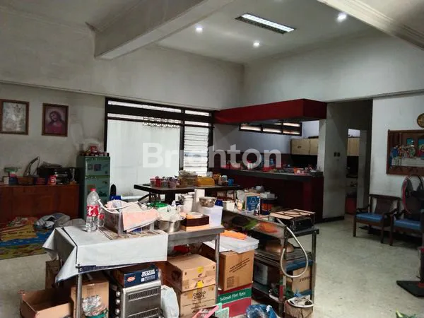 TAMAN SISWA, TOKO DAN RUMAH, AREA CAFE, KULINER, DAGANG, PENDIDIKAN