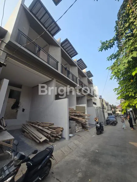 image RUMAH BARU SIAP HUNI DURI KEPA, DEKAT TANJUNG DUREN, JAKARTA BARAT (2)