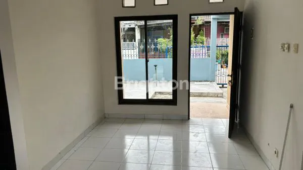 image RUMAH STANDAR PERLU RENOVASI LETAK BAGUS (4)
