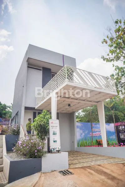 image RUMAH DI TENGAH KAWASAN KOTA DEPOK 700 JUTA AN (2)