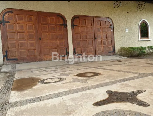 image RUMAH SIAP HUNI DI JEMURSARI, SURABAYA (1)