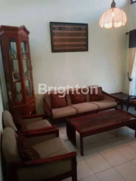 image RUMAH 2 LANTAI DI DARMO PERMAI TIMUR KOSONGAN (6)