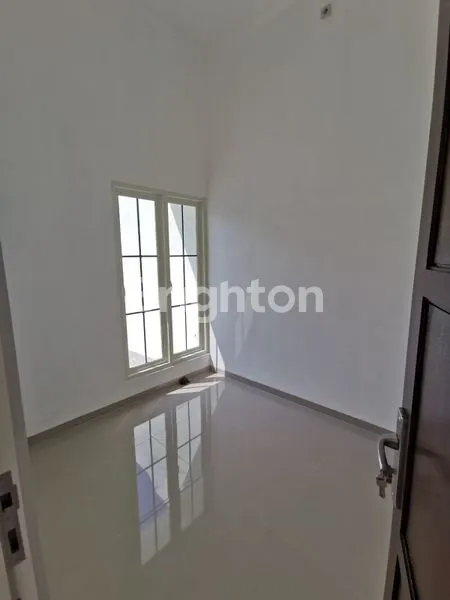 image RUMAH BARU GRESS! DAERAH LEBAK KENJERAN DIBAWAH 1 M (3)