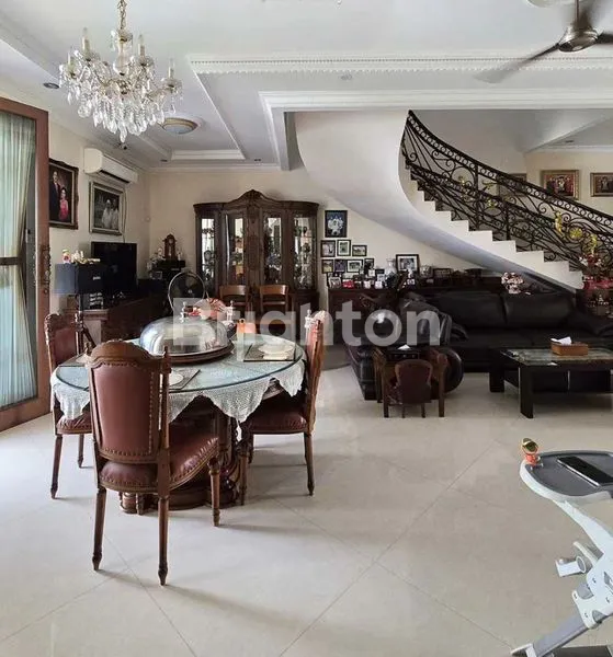 image RUMAH CANTIK STRATEGIS  (5)