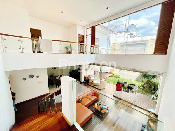 image RUMAH MURAH NAN MEWAH TERAWAT BERSIH DAN MODERN DI KAWASAN SUKASARI BANDUNG (3)