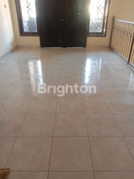 image RUMAH MODERN ONE GATE DENPASAR SELATAN (3)