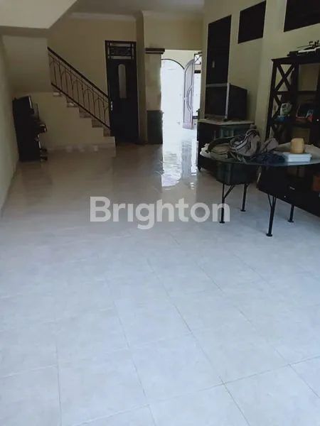 image RUMAH MODERN ONE GATE DENPASAR SELATAN (8)