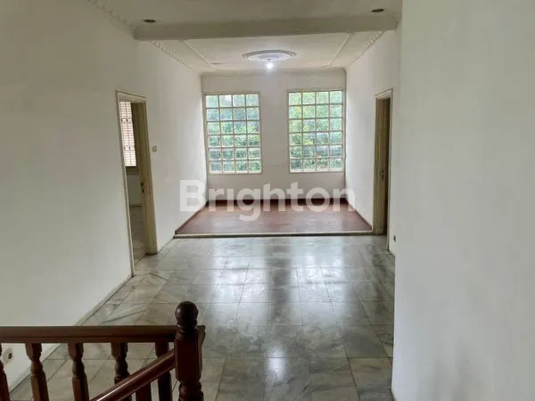 image FOR RENT! RUMAH MINIMALIS KAWASAN CIPETE, JAKARTA SELATAN. COCOK UNTUK USAHA, RUMAH, ATAU KANTOR (5)