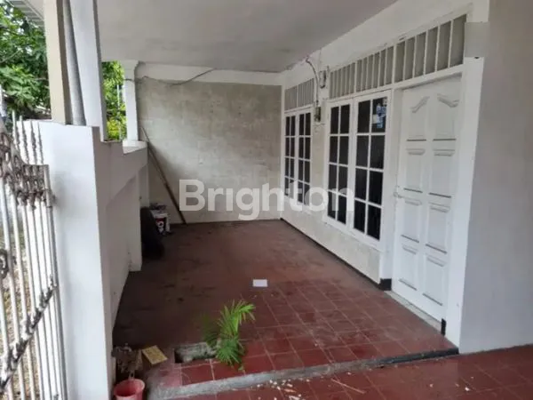 image RUMAH DI TAMAN PONDOK INDAH  (2)