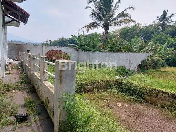 image JUAL RUMAH TUA HANYA HITUNG HARGA TANAH SAJA,2 LANTAI DI CISAPI MAJALAYA BANDUNG. (6)
