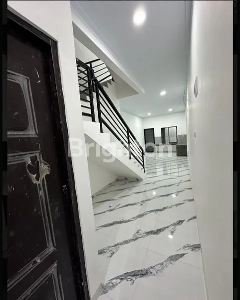 image RUMAH BARU 3 LANTAI TANJUNG DUREN BEBAS BANJIR  (2)