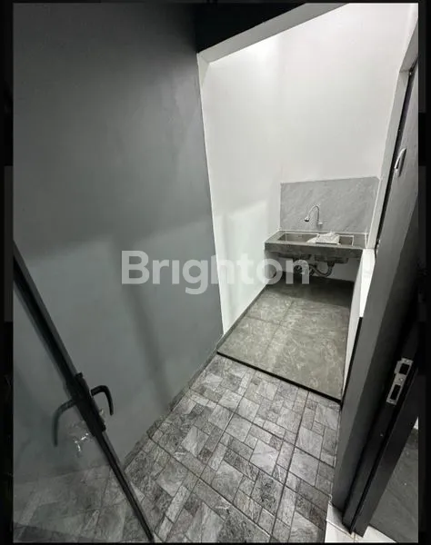 image RUMAH BARU 3 LANTAI TANJUNG DUREN BEBAS BANJIR  (5)