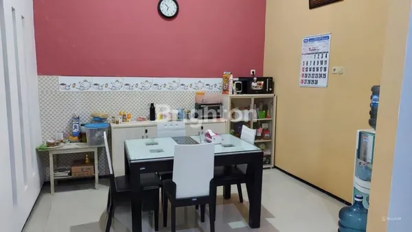 image RUMAH SIAP HUNI 4 KAMAR TIDUR DI PERUMAHAN ELIT DEKAT SUHAT DAN UNIVERSITAS BRAWIJAYA MALANG (5)