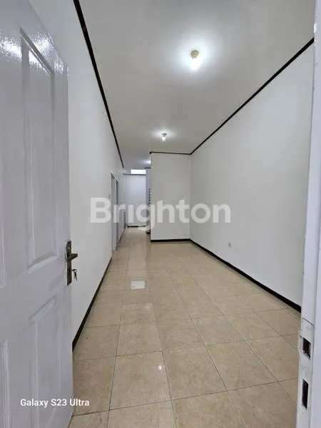 image RUMAH SIAP HUNI FULL RENOVASI BULAK RUKEM DEKAT RAYA KEDUNGCOWEK (2)