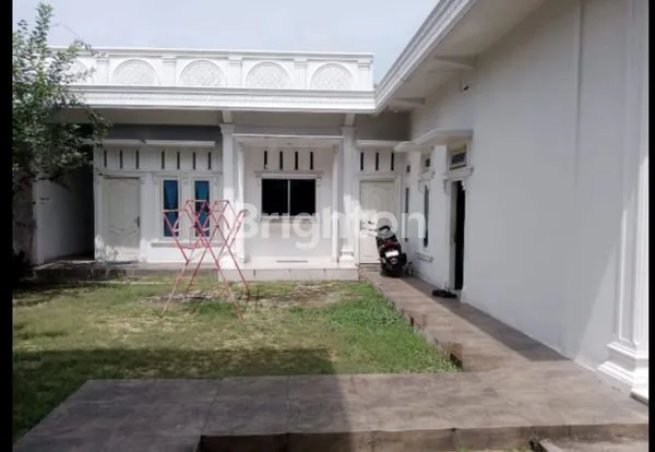 image RUMAH MEWAH CLASIK  DEKAT PUSAT BISNIS ARIFIN AHMAD PEKANBARU (5)