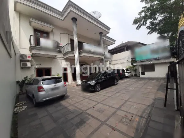 image RUMAH MEWAH SIAP HUNI ROW JALAN LEBAR BEBAS BANJIR TEBET TIMUR JAKARTA SELATAN (2)