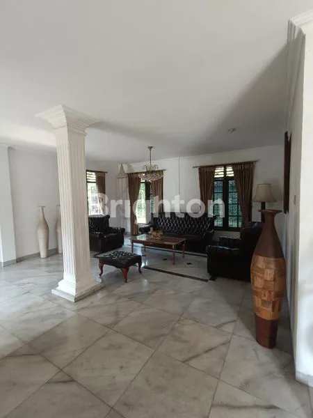 image RUMAH BESAR MEWAH DI KAWASAN BISNIS SIMATUPANG  CILANDAK (3)