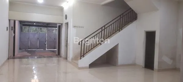 image RUMAH TEMPAT USAHA BINONG LIPPO KARAWACI (4)