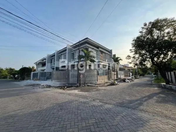 image RUMAH BARU 2 LANTI JEMURSARI TIMUR DEKAT UBAYA SIAP PAKAI (4)