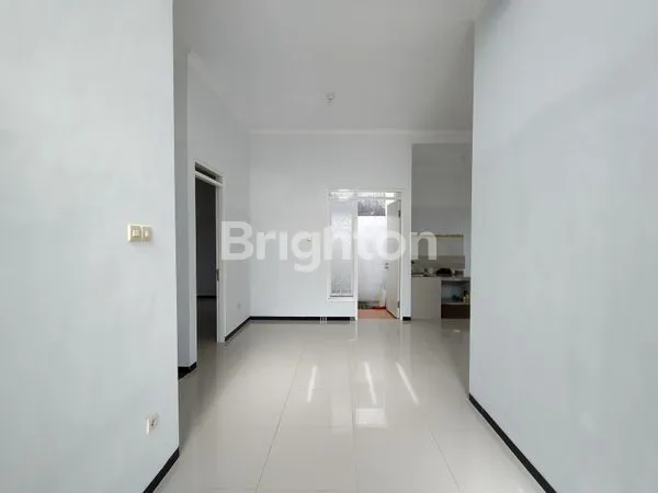 image RUMAH MINIMALIR MODERN POSISI  HOOK DI CLUSTER TIRTASANI RESORT KARANGLO MALANG (3)