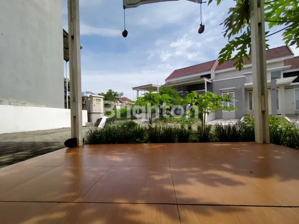 image RUMAH MINIMALIR MODERN POSISI  HOOK DI CLUSTER TIRTASANI RESORT KARANGLO MALANG (8)