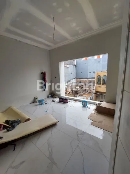 image RUMAH BARU DURI KEPA DEKAT CENTRAL PARK MALL JAKARTA BARAT (3)