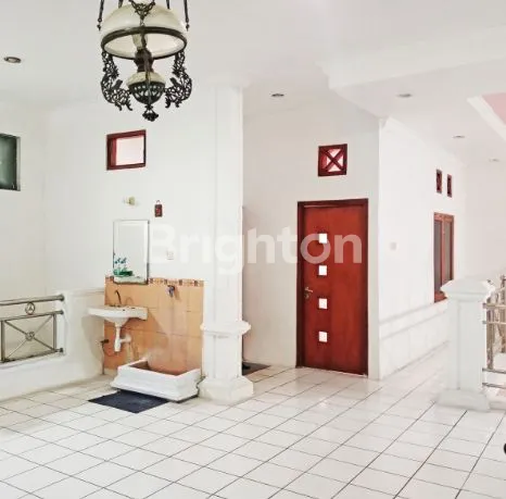 image WONOREJO SIAP HUNI SEMI FURNISH STRATEGIS DEKAT MERR, OERR (4)