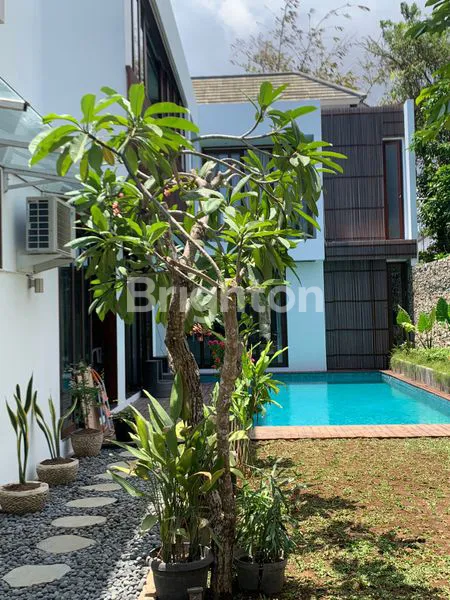 image LUXURY VILLA IN THE HEART OF SANUR WALKING DISTANCE TO THE BEACH (2)