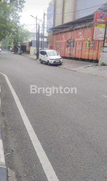 image RUKO 3 LANTAI SIAP PAKAI LOKASI STRATEGIS 0 JALAN KEMBAR (2)