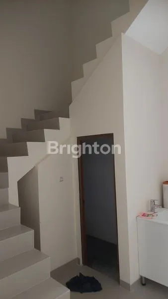 image RUMAH BARU 3 LANTAI DI TANJUNG DUREN DALAM RAYA JAKARTA BARAT (3)