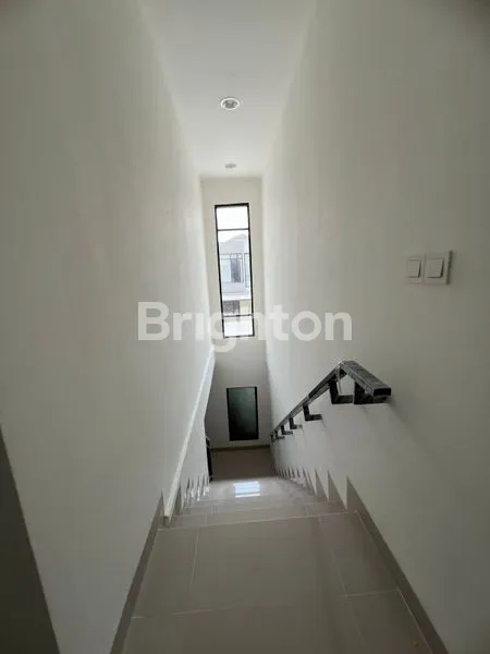 image TERMURAH!! RUMAH PIK2 6X15 SEMI FURNISHED (5)