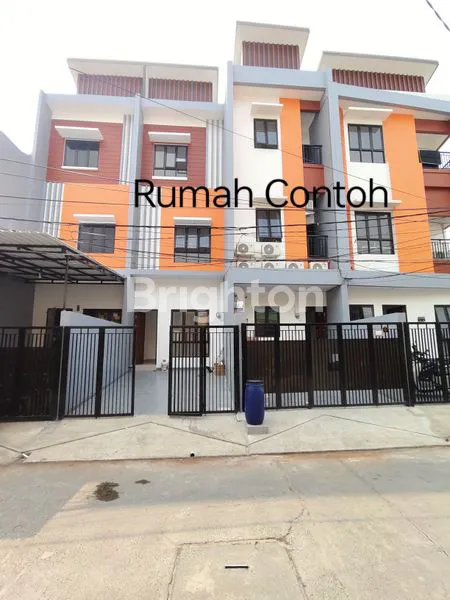 image RUMAH INDENT 3 LANTAI TANJUNG DUREN (1)