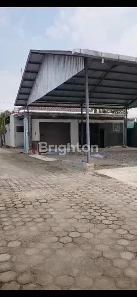 image TURUN HARGA DARI 17 M MENJADI 15,5 M RUMAH PLUS RESTO SIAP PAKAI DI KRAMAT TEGAL (5)