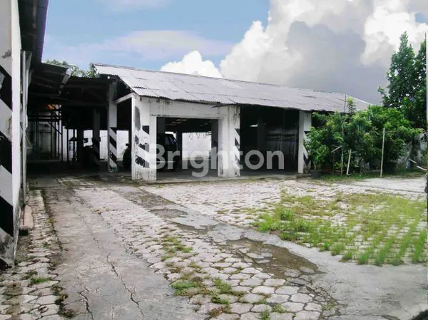 image RUMAH TERAWAT NOL JALAN PROPINSI JEMBER (2)