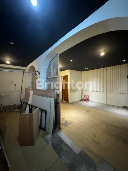 image RUKO GANDENG TANJUNG DUREN, COCOK UNTUK INVESTOR, SUDAH ADA PENYEWA, USAHA KULINER, KOST, KANTOR (6)