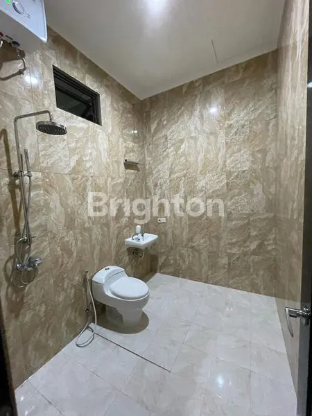 image RUMAH MANDIRI DEPAN TAMAN DE RIO DELATINOS BSD CITY (7)