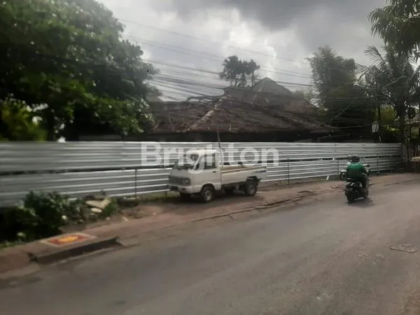 image TANAH SERTA BANGUNAN VILLA  SEMINYAK (1)